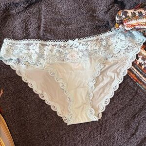 Elegant Lace Trim Women's Panties